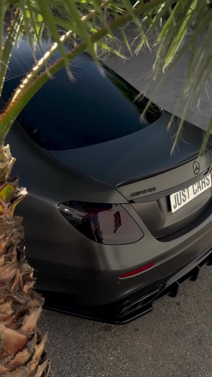 Mercedes E-Class — premium wrap & carbon