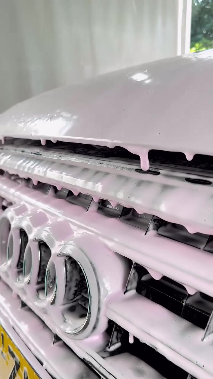 Audi Q5 — hand wash