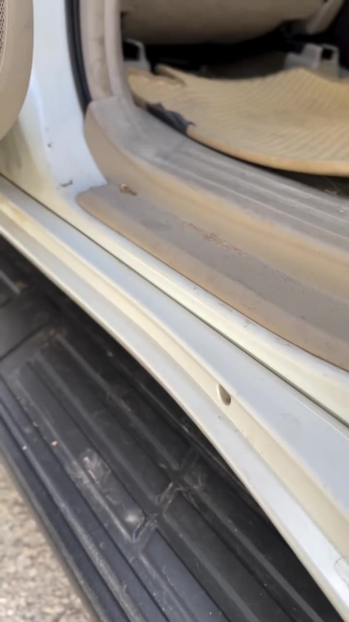 Land Cruiser — interior restored