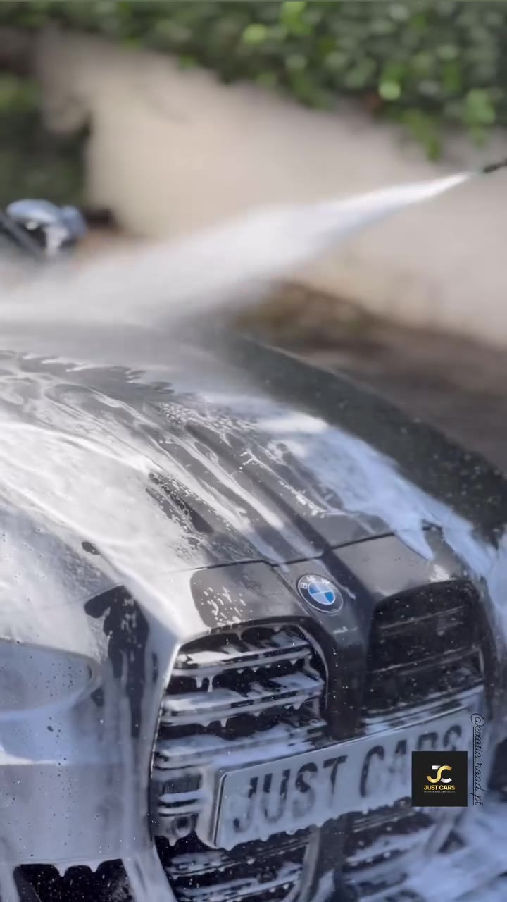 Wrapped car — maintenance wash
